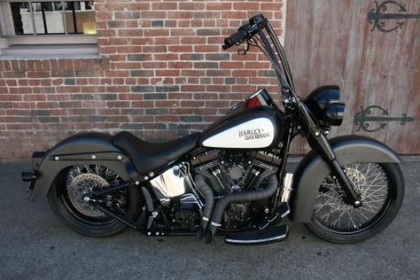 Harley Davidson Softail Deluxe Charcoal Gray Murdered Out 21 Harley Davidson Softail Deluxe, Harley Davidson Softail Slim, Honda Fury, Softail Bobber, Harley Chopper, Motorcycle Ideas, Murdered Out, Harley Davidson Softail, Motos Harley