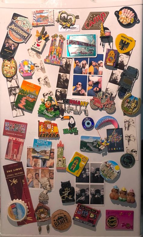 fridge magnets | kitchen decor | photobooth photos | vintage photos Fridge Inspo Aesthetic, Fridge Covered In Magnets, Vintage Fridge Magnets, Fridge Magnets Aesthetic, Vintage Magnets, Ava Core, Decor Photobooth, Senior Poster, Photobooth Photos