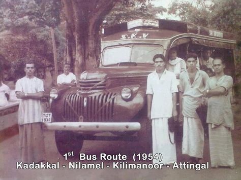 Journey through the past : Views of indian states- Kerala, Page-4 Vintage Kerala, Kerala Photos, Historical India, Simplicity Is Beauty, Village Photos, Bus Route, Kerala Houses, Vintage India, Indian History