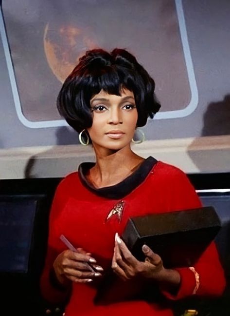 Uhura Star Trek, Star Trek Uhura, Michelle Yeoh Star Trek, Nichelle Nichols Star Trek, Neelix Star Trek Voyager, Star Trek Gifts, Star Trek Actors, Nichelle Nichols, Cult Of Personality