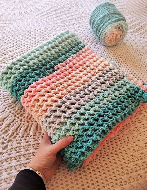 Ravelry: Zigzag Waffle Blanket by Lisa van Klaveren