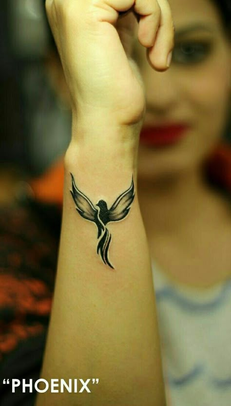 Tato Phoenix, Phoenix Tattoo Feminine, Small Phoenix Tattoos, Phönix Tattoo, Phoenix Tattoos, Cuff Tattoo, Membentuk Alis, Tattoos Infinity, Tattoo Line