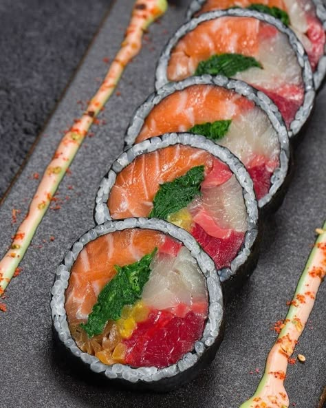 Tuna Roll, Pickled Radish, Sushi Recipes Homemade, Sushi Roll Recipes, Yellowfin Tuna, Foreign Food, Sushi Time, Drink Recipes Nonalcoholic, Sushi Roll