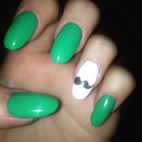 Luigi nails 💅🏽 Luigi Nail Art, Mario Nails Easy, Mario And Luigi Nails, Luigi Nails, Mario Nails, Appearance Goals, Tumblr Grunge Aesthetic, Luigi Costume, Nails Diy