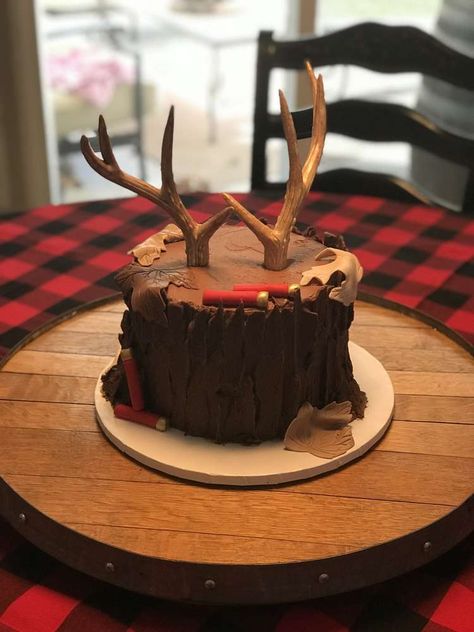 Hunter Birthday Party Ideas, Hunting Birthday Party Decorations, Hunting Birthday Cakes, Deer Hunting Birthday, Hunter Birthday, Deer Birthday Party, Hunting Birthday Party, Hunting Cake, Deer Cakes