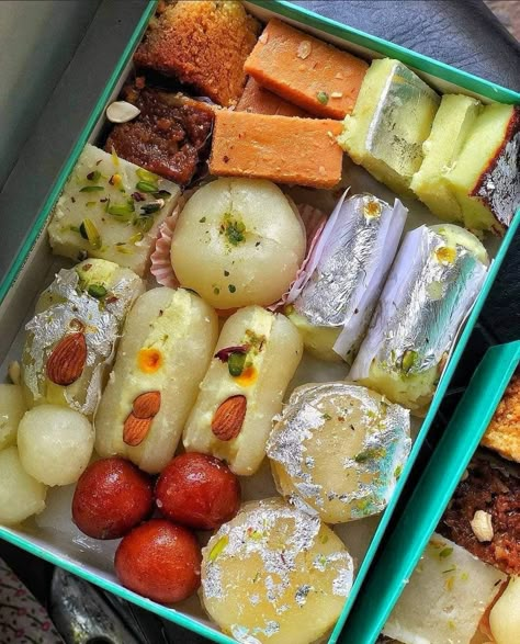 Indian Mithai, Delicious Food Image, Fair Foods, Variety Food, Chocolate Recipes Homemade, Party Food Dessert, Break Fast, Fair Food, Tastemade Recipes