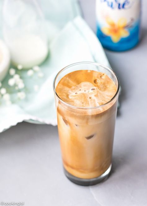 Vanilla Frappe Recipe, Vanilla Frappe, Vanilla Frappuccino, Vanilla Coffee Creamer, Frappe Recipe, Mocha Frappuccino, Frappuccino Recipe, Iced Coffee Drinks, Creative Desserts