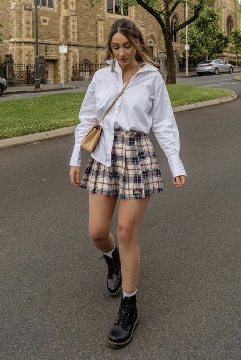 Pattern Skirt Outfit, Checkered Skirt Outfit, Checked Skirt Outfit, Tartan Skirt Outfit, Pleated Mini Skirt Outfit, Tartan Mini Skirt, Checked Skirt, Pleated Skirt Outfit, Pleated Skirt Short