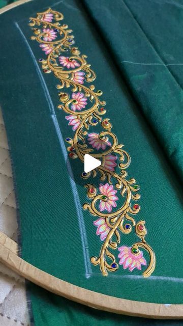 Painting On Frock, Saree Painting Designs Hands, Tanjore Painting On Fabric, Contrast Colour Combination, Painting On Fabric, Saree Painting Designs, Saree Painting, Kerala Mural Painting, Tanjore Painting