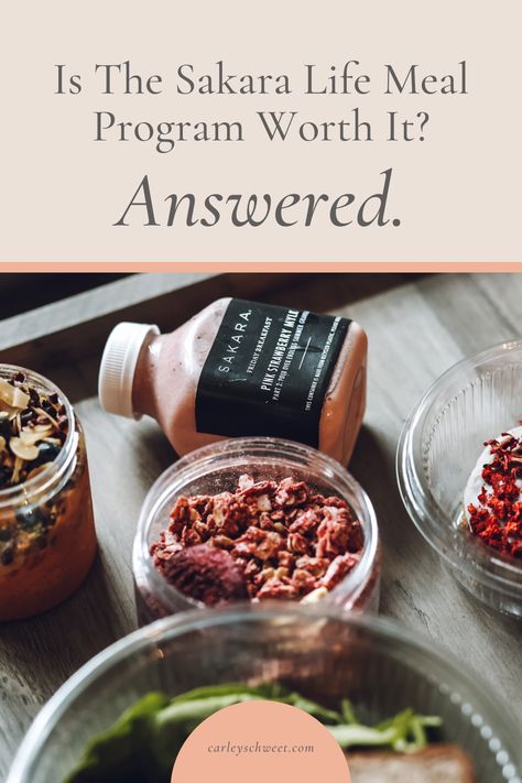 Is the sakara life meal program worth it? I'm answering it and giving my honest review of the meal delivery kits. Shelling out a few hundred on a meal program can feel intimidating and expensive. So, is ordering from Sakara worth it? Here’s a closer look at everything you’ll receive with your order and – spoiler alert – it’s more than just meals. Sakara Life Recipes, Sakara Life, Organic Recipes Healthy, Balanced Living, Temporarily Closed, Meal Delivery Service, Lifestyle Ideas, Self Care Ideas, Wellness Coach