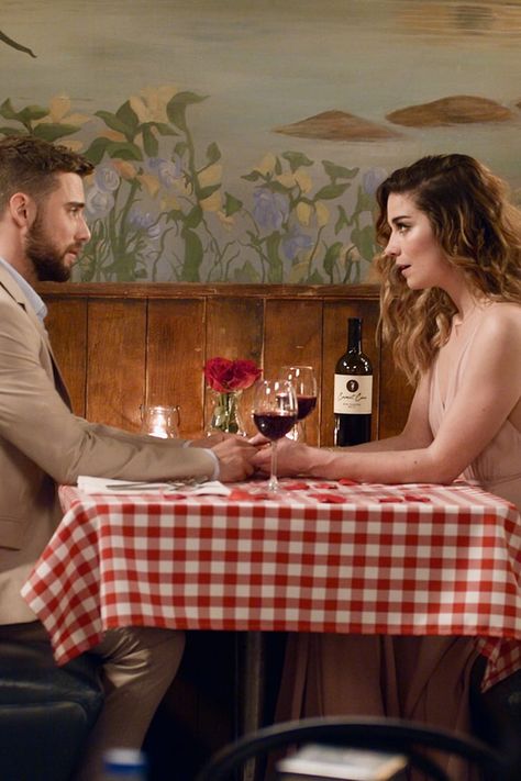 Ted Schitts Creek, Schitt’s Creek, Alexis Rose Aesthetic, Schitts Creek Wallpaper, Schitts Creek Aesthetic, Alexis And Ted, Alexis Schitts Creek, Schitts Creek Alexis, Schists Creek