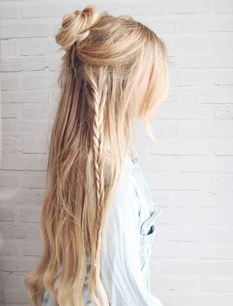 10 No-Heat Hairstyles - The Everygirl Unique Wedding Hairstyles, Gorgeous Braids, No Heat Hairstyles, Hair Bun Tutorial, Fishtail Braid, Bohemian Hairstyles, Braided Bun, Long Blonde, Half Up Hair