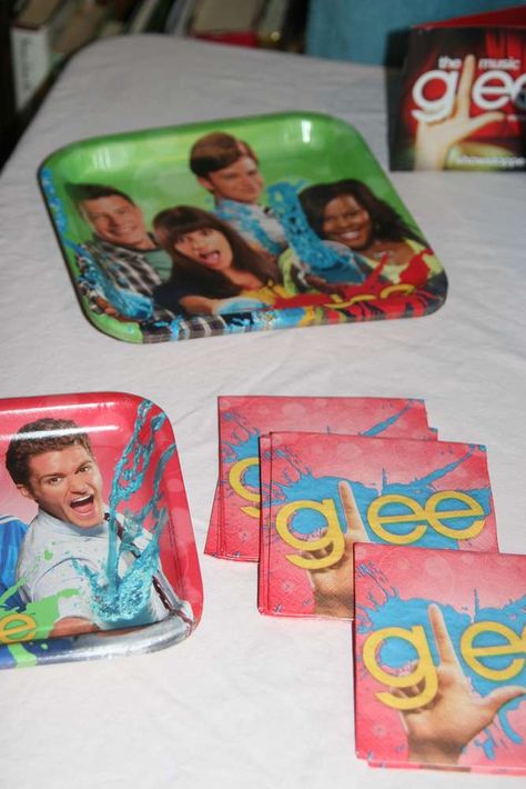 Celebrating the finale of Glee's season Fun get-together with friends! Party Ideas | Photo 7 of 9 | Catch My Party Glee Birthday Party, Glee Party Ideas, Glee Birthday Party Ideas, Glee Themed Party, Glee Birthday, Glee Party, Friends Party Ideas, Friends Celebrating, 18th Bday