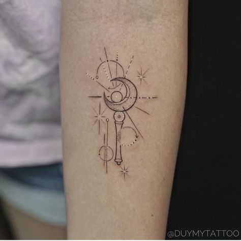 Fine Line Sailor Moon Tattoo, Sailor Moon Fine Line Tattoo, Sailor Moon Inspired Tattoo, Sailor Moon Small Tattoo, Sailor Moon Tattoo Ideas Minimalist, Sailor Moon Tattoo Minimalist, Sailor Moon Tattoo Ideas, Tattoo Sailor, Wand Tattoo