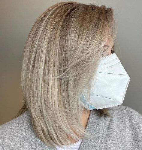 Covering Gray Hair with Highlights Best Colour To Hide Grey Hair Blonde Highlights, Best Hair Color To Hide Gray Roots, Gray Hair With Highlights, Gray Blending, Grey Blending, Ash Blond, Hide Greys, Pepper Hair, Grey Hair Looks