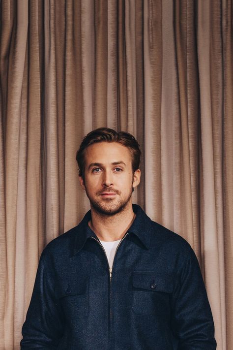 Ryan Gosling Ryan Gosling Photoshoot, Ryan Gosling Beard, Ryan Gosling Hair, Ryan Gosling Wallpaper, Ryan Gosling Baby, Ryan Gosling Drive, 2000s Boys, Ryan Thomas, Callum Turner