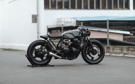 Honda CB750 K(Z) Caferacer by Hookie Co. Hookie Co, Cb 450 Cafe Racer, Honda Cb750 Cafe Racer, Cb400 Cafe Racer, Cb 750 Cafe Racer, Cb Cafe Racer, Ducati Pantah, Cb750 Cafe, Cb750 Cafe Racer