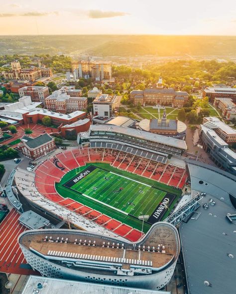 Cincinnati Aesthetic, College Announcements, College Vision Board, Stadium Architecture, College Motivation, Dream College, University Of Cincinnati, Cincinnati Bearcats, World Cities