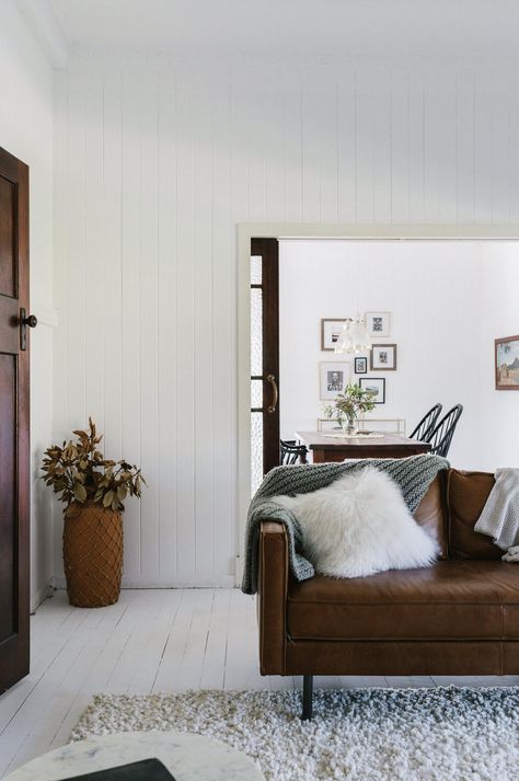 Australian Kitchen, Country Style Dining Room, Country Style Magazine, Minimalistic Interior, Country Dining Rooms, Country Living Room, White Farmhouse, Country Furniture, Country Style Homes