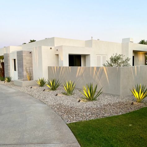 Palm Springs Landscaping, Contemporary Landscaping, Desert Landscaping Backyard, Desert Landscape Design, Desert Backyard, Arizona Backyard, Modern Backyard Landscaping, Modern Desert, Modern Landscape Design