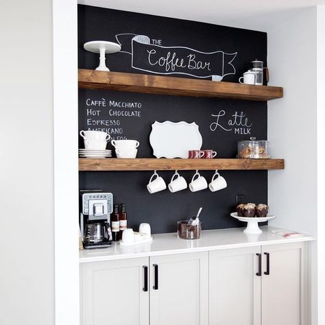 Diy Kitchen Makeover Ideas, Coin Café, Kitchen Diy Makeover, Home Coffee Stations, Coffee Bars In Kitchen, Home Coffee Bar, Coffee Bar Home, Popcorn Chicken, Coffee Corner