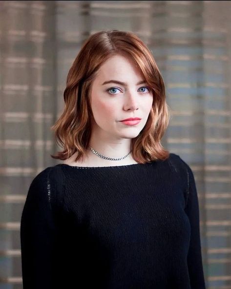 Emma Stone Brunette, Emma Stone Brown Hair, Emma Stone Bob, Emma Stone Red Hair, Emma Stone Haircut, Emma Stone Hair, Alyson Hannigan, Hollywood Actress, Haircuts Straight Hair