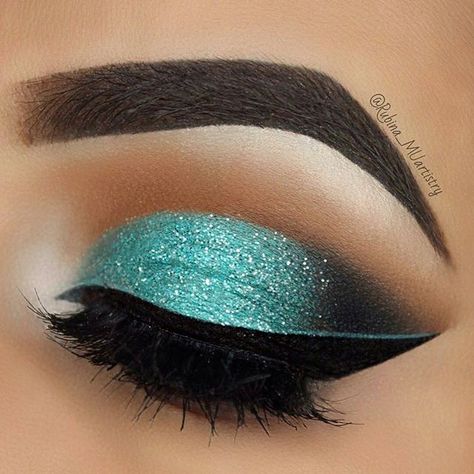 🎇💫Turquoise glitter 🎇💫 Turquoise Eye Makeup, Teal Eye Makeup, Turquoise Makeup, Turquoise Eyeshadow, Teal Makeup, Teal Eyes, Turquoise Eyes, Turquoise Glitter, Eye Makeup Pictures