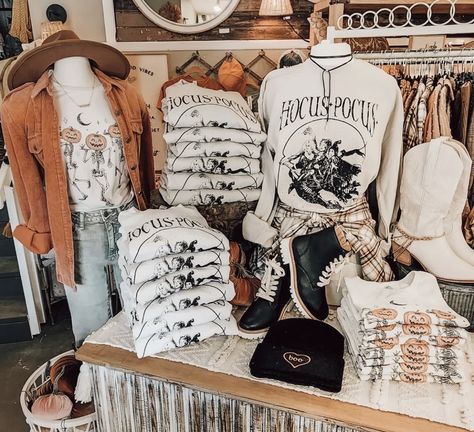 Vendor Outfit Ideas, Clothing Booth Display Ideas Vendor, Sweatshirt Display Ideas, Farmhouse Boutique Ideas, Retail Clothing Display Ideas, Western Boutique Display Ideas, Western Boutique Aesthetic, Graphic Tee Display Boutique, Graphic Tee For Western-themed Fall Events