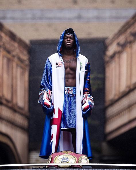 Ksi Youtube, Dave Rapper, Jj Olatunji, Boxing Outfit, Bugzy Malone, Slug Eyebrows, Sidemen Members, Boxing Clothes, Rapper Art