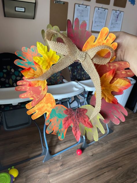 Fall Handprint Wreath Preschool, Infant Shape Art, Fall Art For One Year Olds, Fall Craft Handprint, Fall Crafts Daycare, Fall Crafts For Newborns, Fall Activities For Infants Daycare, Infant Crafts For Fall, Thanks Giving Crafts For Infants