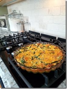 Spinach Cheddar Quiche, Boursin Spinach, Christmas Nibbles, Cheddar Quiche, Sausage Quiche, Spinach Quiche Recipes, Quiche Dish, Boursin Cheese, Cheese Quiche