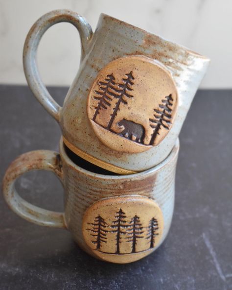 Bear Ceramic Mug, Cute Mugs Ceramics, Ceramics Mug Ideas, Clay Mugs Handmade, Cottagecore Pottery, Nature Pottery, Bear Pottery, Bear Mugs, Woods Cabin