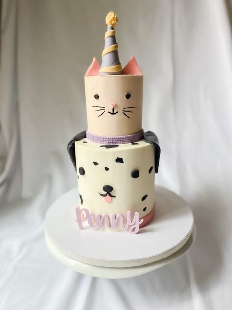 Kitty cake, puppy cake, girls birthday cake, animal cake Puppy Cake Birthday, Cat And Dog Birthday Cake, Puppy Themed Birthday Cake, Dog And Cat Cake, Dog Theme Cake, Dog Themed Birthday Cake, Postres Aesthetic, Puppy Birthday Cake, Chocolate Cake With Nutella