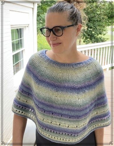 Sport Weight Knitting Patterns, Poncho Knitting Patterns Free, Caplet Pattern, Easy Poncho Knitting Pattern, Capelet Knitting Pattern, Knit Capelet, Knitted Cape Pattern, Crochet Caplet, Capelet Pattern