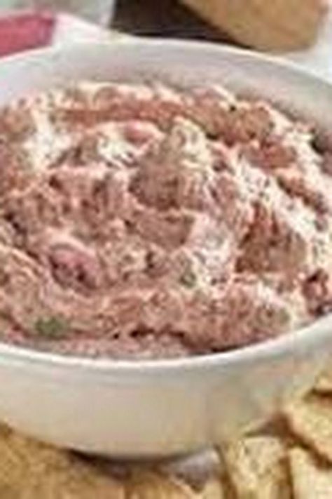 Creamy Braunschweiger Spread & Crackers Braunschweiger Pate Recipe, Braunschweiger Spread, Braunschweiger Dip, Homemade Spam, Liver Sausage, Liverwurst, Food Sandwiches, Pate Recipes, Party Dip