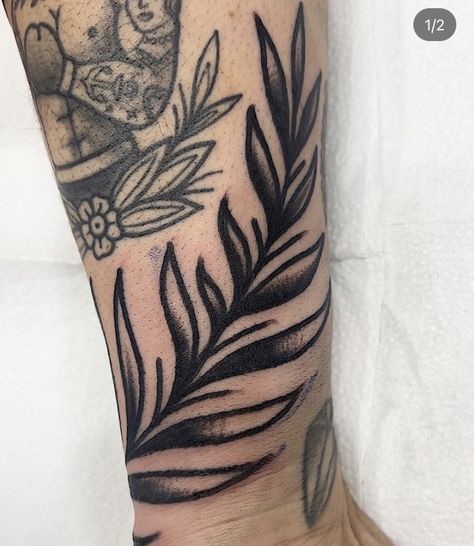 Leave Forearm Tattoo, Tattoo Sleeve Filler Leaves, Thick Lines Tattoo Style, Old School Leaf Tattoo, Old School Leaves Tattoo, Leaf Elbow Tattoo, Neo Traditional Olive Branch, Narrow Traditional Tattoo, Blackwork Filler Tattoo