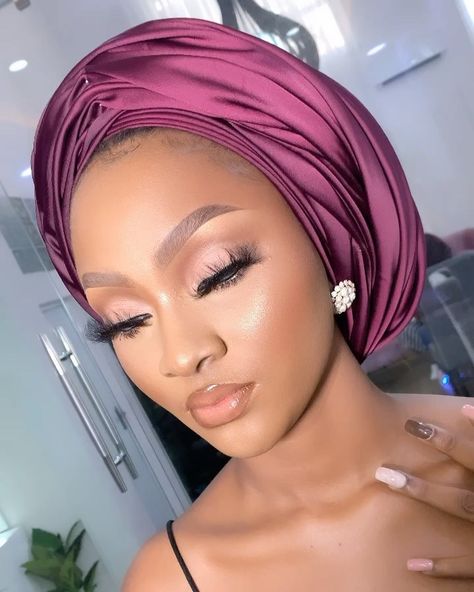 Simple Gele Styles Head Wraps, Nigerian Head Wrap Styles, Nigerian Head Wrap, Gele Head Wrap, Headwrap Styles, Gele Styles, African Hair Wrap, Makeup Order, Eyebrow Makeup Tips