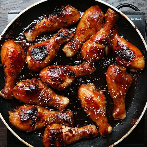 Easy Sticky Chicken Drumsticks Recipe by Tasty Honey Soy Chicken Drumsticks, Sticky Chicken Drumsticks, Sticky Chicken Recipe, Honey Soy Chicken, Chicken Breast Crockpot Recipes, Proper Tasty, Crockpot Chicken Breast, Adobo Recipe, Chicken Leg Recipes