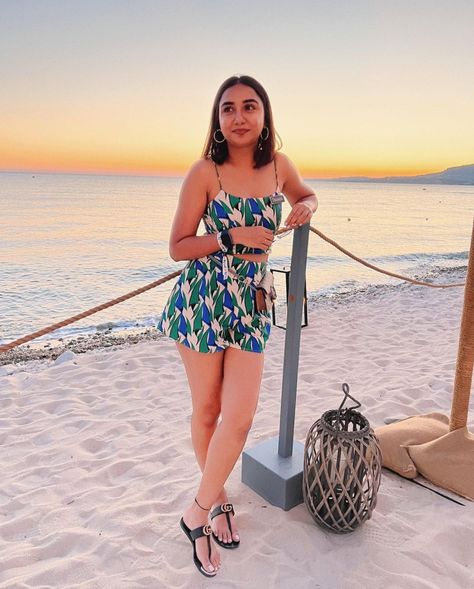 Goa Outfits Women Aesthetic, Goa Wear For Women, Goa Outfits Women Indian, Goa Fits, Goa Outfits Women, Goa Photography, Goa Outfits, Prajakta Koli, Casual Beach Outfit