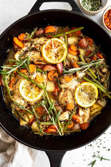 One-Pan Honey Rosemary Chicken Quick Healthy Dinner Ideas, Rosemary Sauce, Jar Of Lemons, Quick Dinner Recipes Healthy, Healthy Taco Recipes, Lime Rice Recipes, Healthy Dinner Ideas, Quick Healthy Dinner, Healthy Weeknight Dinners