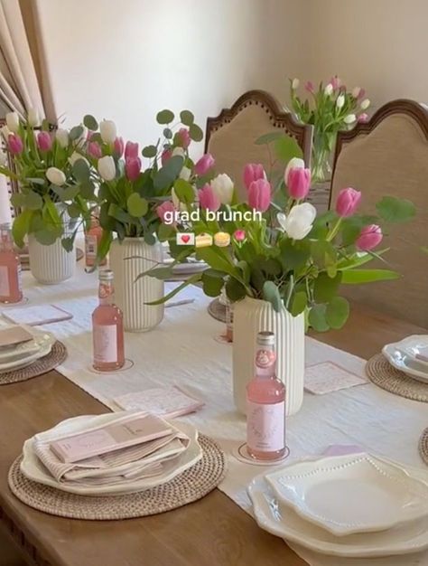 Pink And Green Aesthetic, Picnic Birthday Party, Birthday Dinner Party, Bday Party Theme, Picnic Birthday, Birthday Brunch, Table Arrangement, Floral Table, Birthday Planning