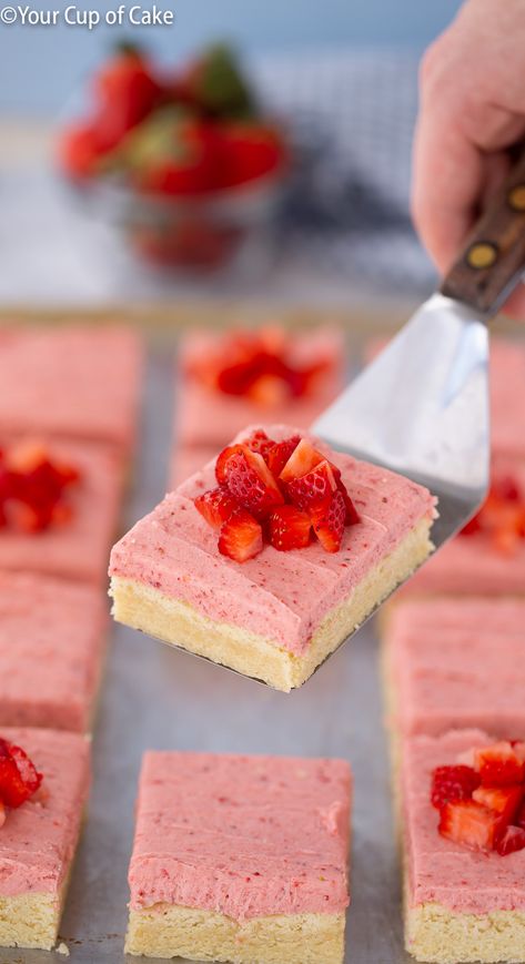 LOVE this recipe for Strawberry Sugar Cookie Bars. They are such a good spring time dessert! Strawberry Sugar Cookie Bars, Strawberry Sugar Cookie, Strawberry Sugar Cookies, Spring Time Desserts, Strawberry Sugar, Cup Of Cake, Spring Baking, Homemade Snickers, Strawberry Frosting