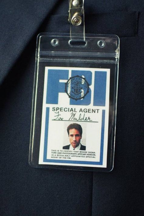 Fbi Special Agent, Dating Help, I Want To Believe, Fox Mulder, Document Sign, Plastic Pouch, Special Agent, Fbi Agent, Name Badges