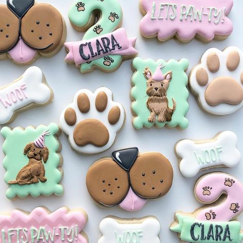 Dog Birthday Cookies, Animal Packaging, Puppy Party Theme, Puppy Birthday Cakes, Cookie Birthday Party, Dog Biscuit Recipes, Puppy Birthday Parties, Second Birthday Ideas, Dog Birthday Cake