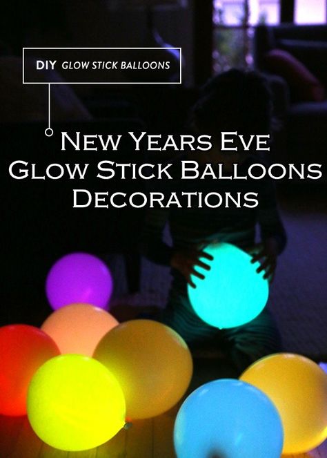 Glow Sticks Ideas, Glow Stick Balloons, Glow Stick Jars, Glow Jars, Glow Stick Party, Diy Glow, Party Drinks Alcohol, Party New Year, Balloons Decorations