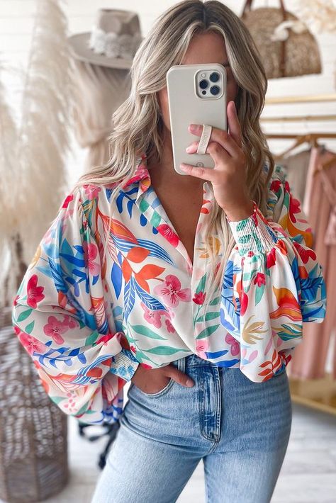 Flower Power Shirt, Shirred Blouse, Flowing Blouse, Billowy Sleeves, Loose Shirts, Floral Print Blouses, Floral Print Tops, Blouse Patterns, Mode Inspiration