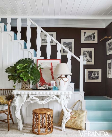 Bahamas Cottage, Dark Brown Walls, Harbour Island Bahamas, Matthew Carter, Brown Paint Colors, Veranda Magazine, Driftwood Table, Painted Driftwood, Dining Room Windows