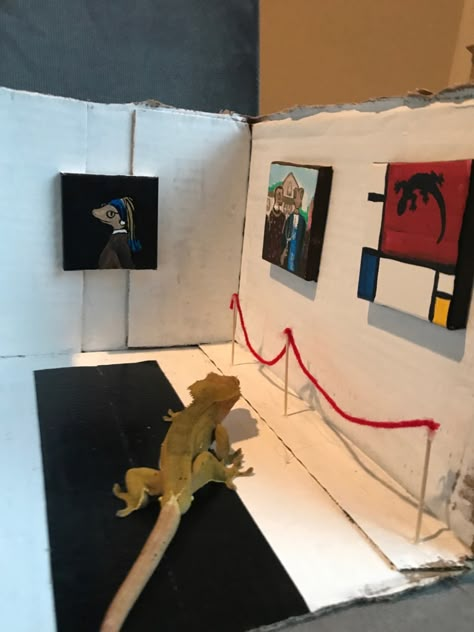 From Shoebox to White Cube: A Roundup of Homemade Pet Museums Diorama Project Ideas, Diorama Museum, Shoe Box Art, Miniature Tree House, Tiny Art Gallery, Tiny Lizard, Mini Museum, Shoe Box Crafts, Presentation Ideas For School