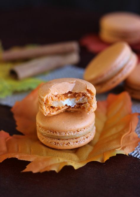 Sweet Potato Pie Macarons - Confessions of a Confectionista Crepe Cart, Boba Business, Pie Macarons, Simple Chocolate Chip Cookies, Macaron Ideas, Letter Cakes, Macaron Filling, Macaron Recipes, Macaron Flavors