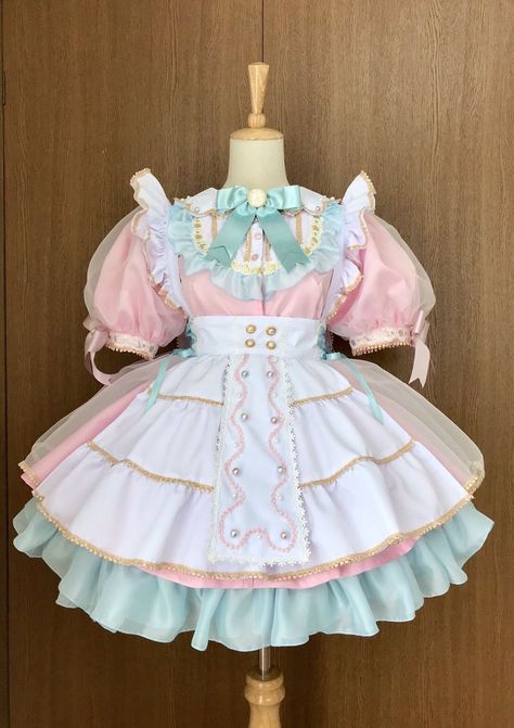 Idol Costume, Character Designing, Anting Manik, Magical Girl Outfit, Kawaii Outfits, Estilo Harajuku, Yume Kawaii, Fashion Couture, Kawaii Fashion Outfits